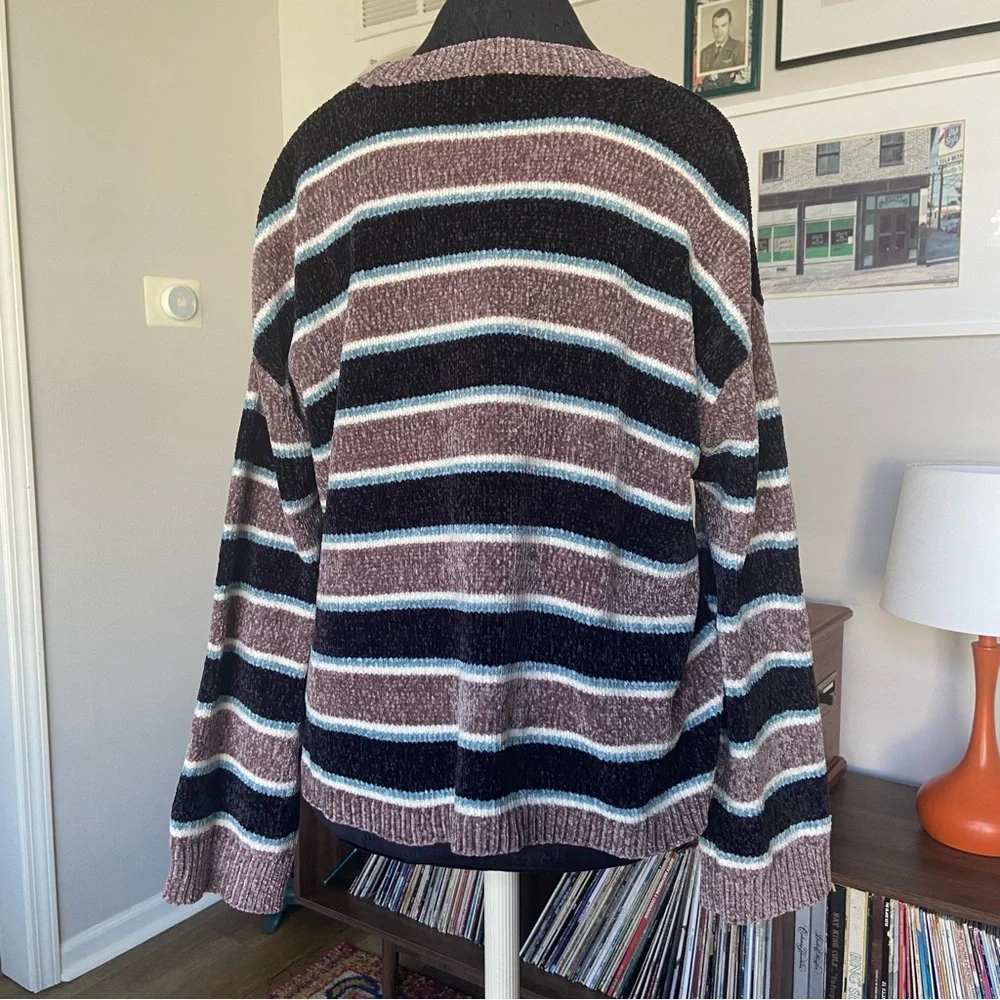 Volcom Long Sleeve Stripe Pullover Sweater Women's Large - Picture 2 of 5
